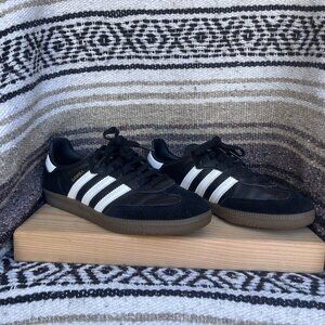 Adidas sambas size 6.5
